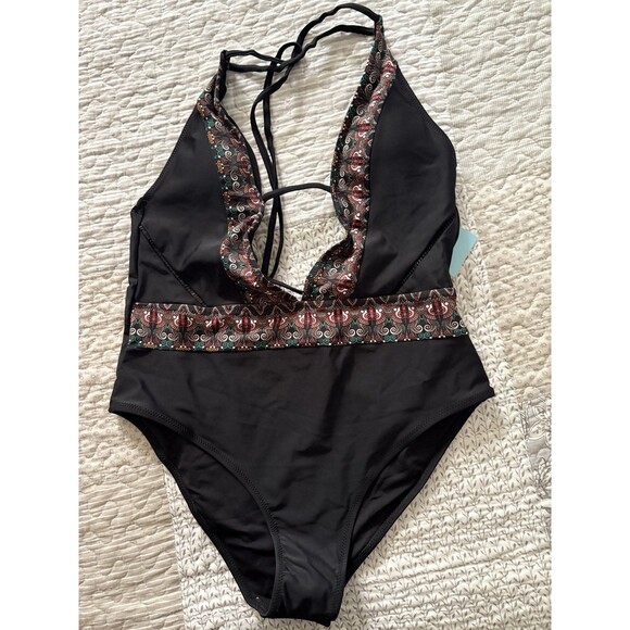 Cupshe NWT LG One Piece Black Low Plunge Halter Boho Open Back Y2K Paisley Trim - Picture 3 of 15